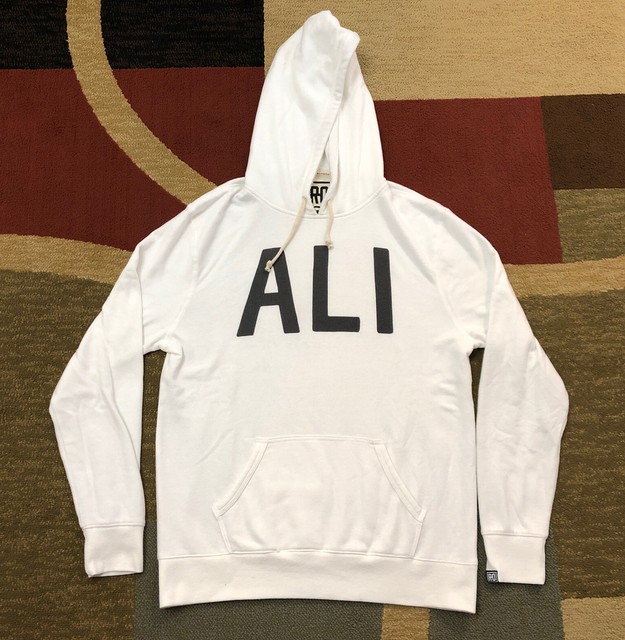 3x under armour hoodie