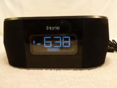 iHome iBT38 Dual Charge Alarm Clock Radio Dock For Apple UBS