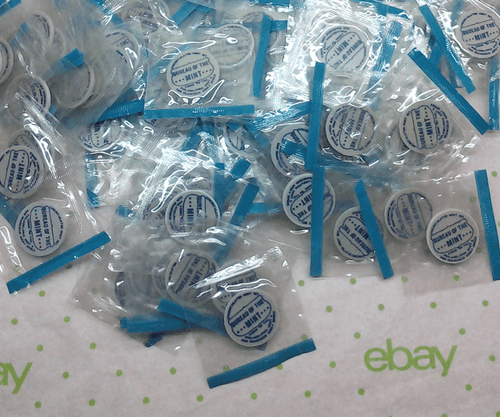 A Philadelphia Mint Token from 1968, 1969 or 1970 US Mint Set - Picture 1 of 2