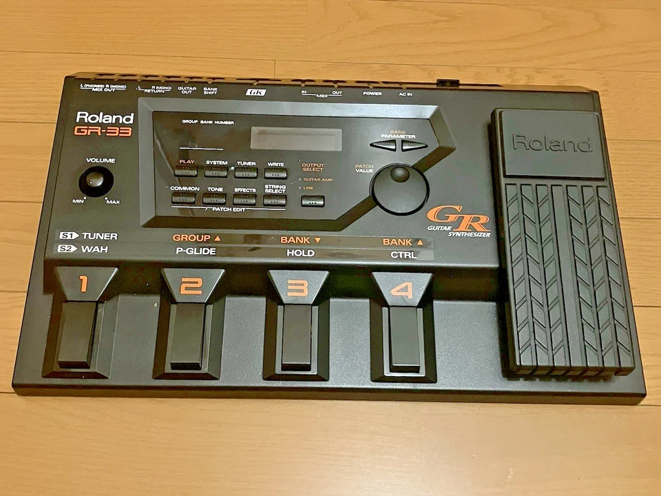 Roland GR-33 Guitar Synthesizer With Adapter Made in Japan Multi Effects Used - Image 2 of 4