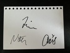 NATE / TAYLOR / CHRIS - FOO FIGHTERS BAND MEMBERS - SIGNED WHITE CARD