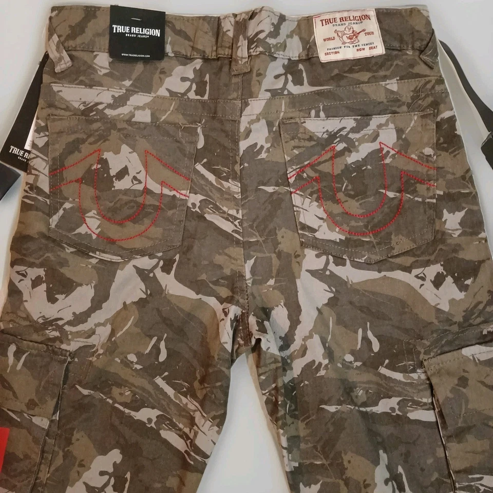 True Religion ajuste reto relaxado tamanho 14 masculino - Imagem 2 de 4