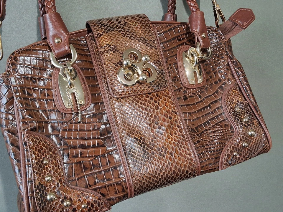 Cartera de mano M C Marc Chantel Gator CUERO  Foto 3 de 4