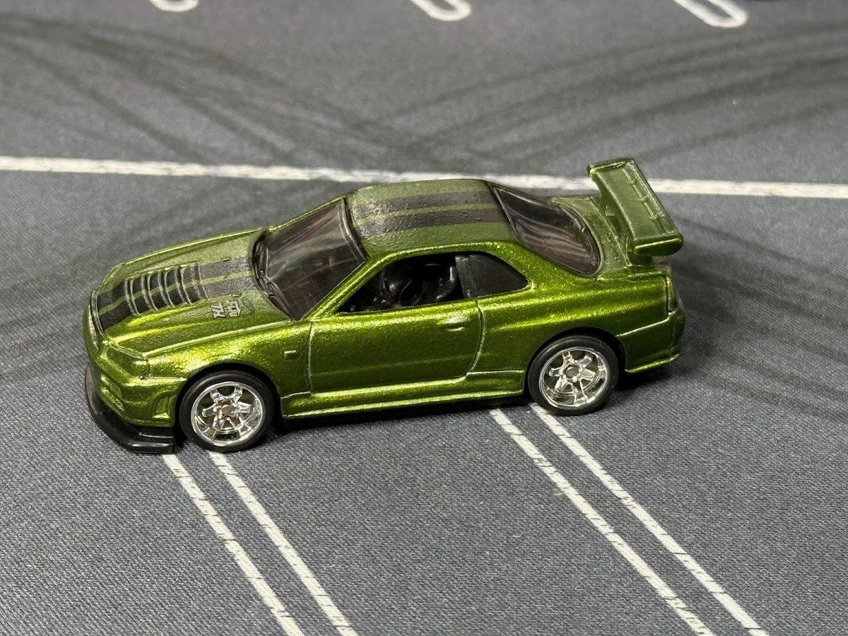 Hot Wheels 2019 Super Treasure Hunt Nissan Skyline GT-R R34 Green