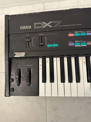 Yamaha DX7 61-Key Digital FM Synthesizer Keyboard Vintage Analog
