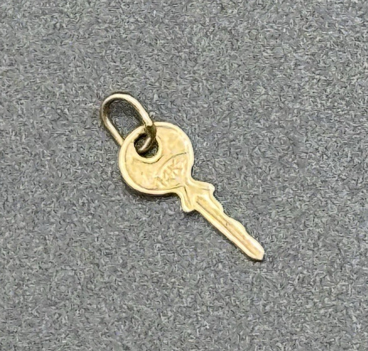 Vintage Miniature Tiny 14K Solid Yellow Gold Key … - image 2