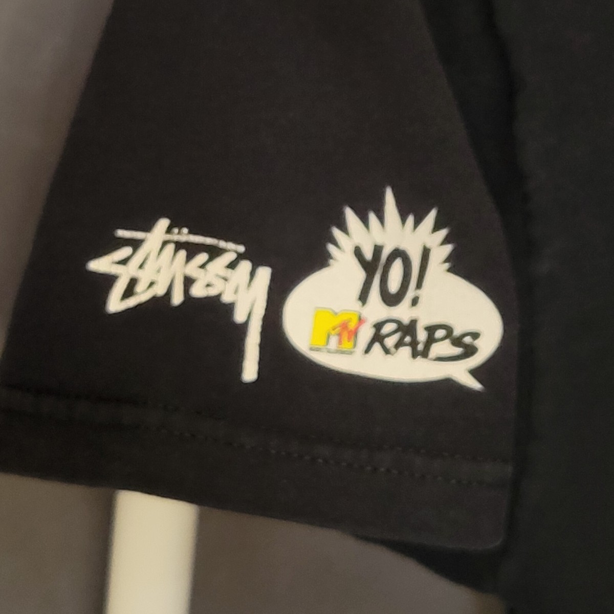 VTG STUSSY YO MTV RAPS DIGITAL UNDERGROUND BLACK LOGO SHIRT