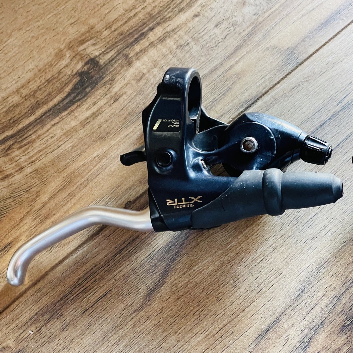 シマノxtr st-m900 左右セット Vintage Shimano XTR ST-M900 Shifters Brake Levers Set 3x8