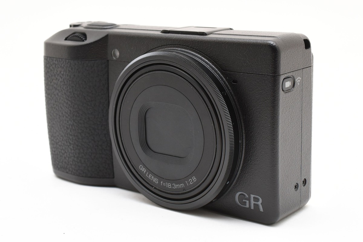 MINT w/ Box] Ricoh GR III 24.2MP Digital Camera + English Support