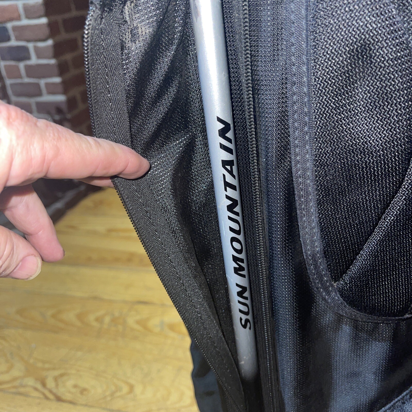 Sun Mountain Golf Bag Stand Carry Black Red 14Way MultiPurpose Bag