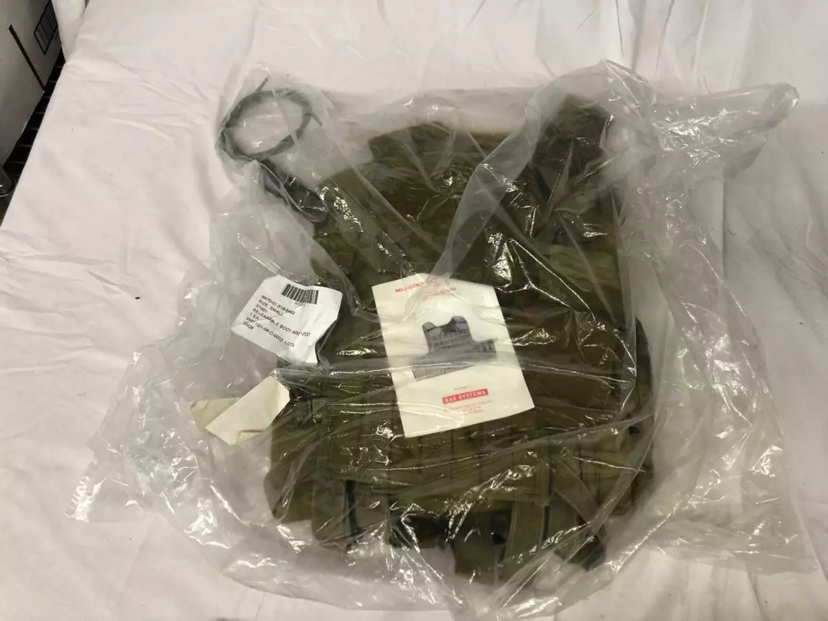NEW BAE SYSTEMS SDS RBAV RELEASABLE BODY ARMOR TAN VEST X-Large