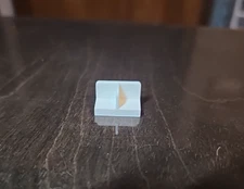 Lego minifigure heel separator piece