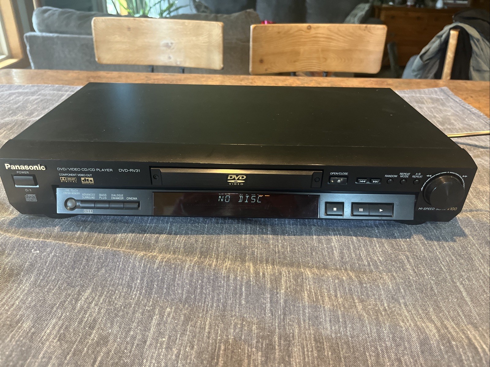 Panasonic DVD-RV31 DVD / Video CD / CD Player w/ Power Cord 