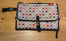 Skip Hop Travel Changing Bag. Very Good Used Condition. Smoke & Pet Free Home.