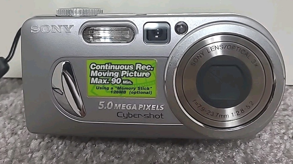 Sony Digital Camera Cybershot DSC-P10 5.0MP Silver w 16 Mb Memory