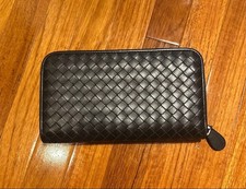 Excellent Condition BOTTEGA VENETA Round Zipper Long Wallet Black