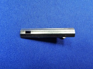 GRANDMA GRABE'S BEAUTIFUL VINTAGE GOLD TONE ONYX BAR TIE CLIP .24 OZ