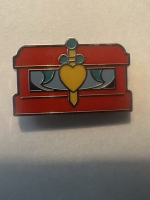 Evil Queen Heart Box Tiny Kingdom Villain's Park Edition After Dark Disney Pin