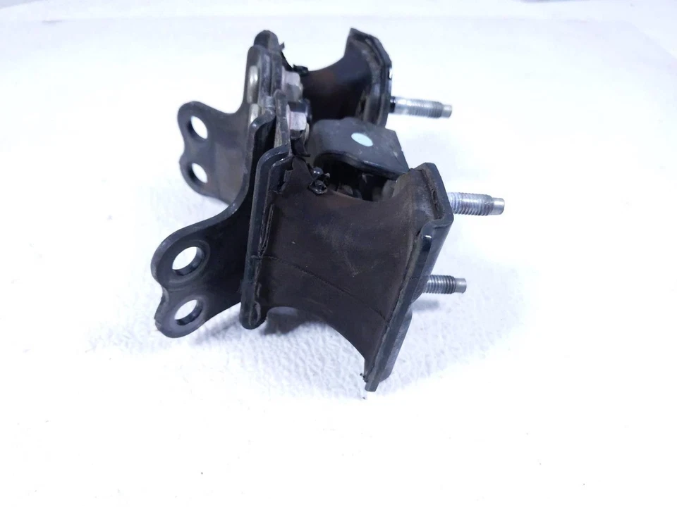 Suporte de montagem de transmissão traseira Lexus Is200t 2016-2017 12371-36210 - Imagem 3 de 4