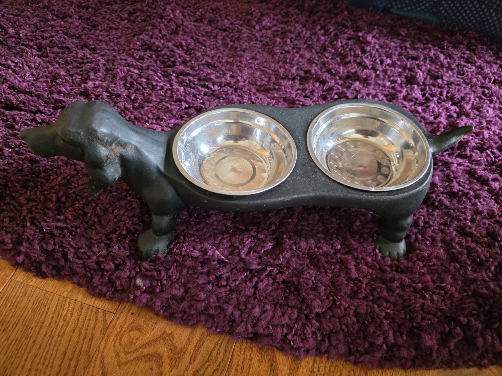 & Water Bowl Holder 19" - Vintage Wiener  Feeder