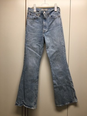 Levi s Ribcage Flare W27 L32