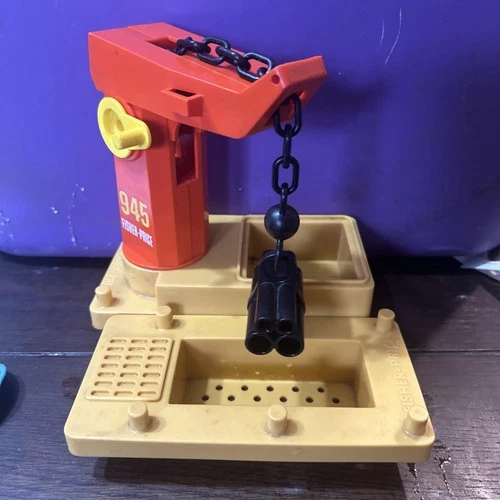 Vtg 1979 Fisher Price Little People OFFSHORE CARGO BASE