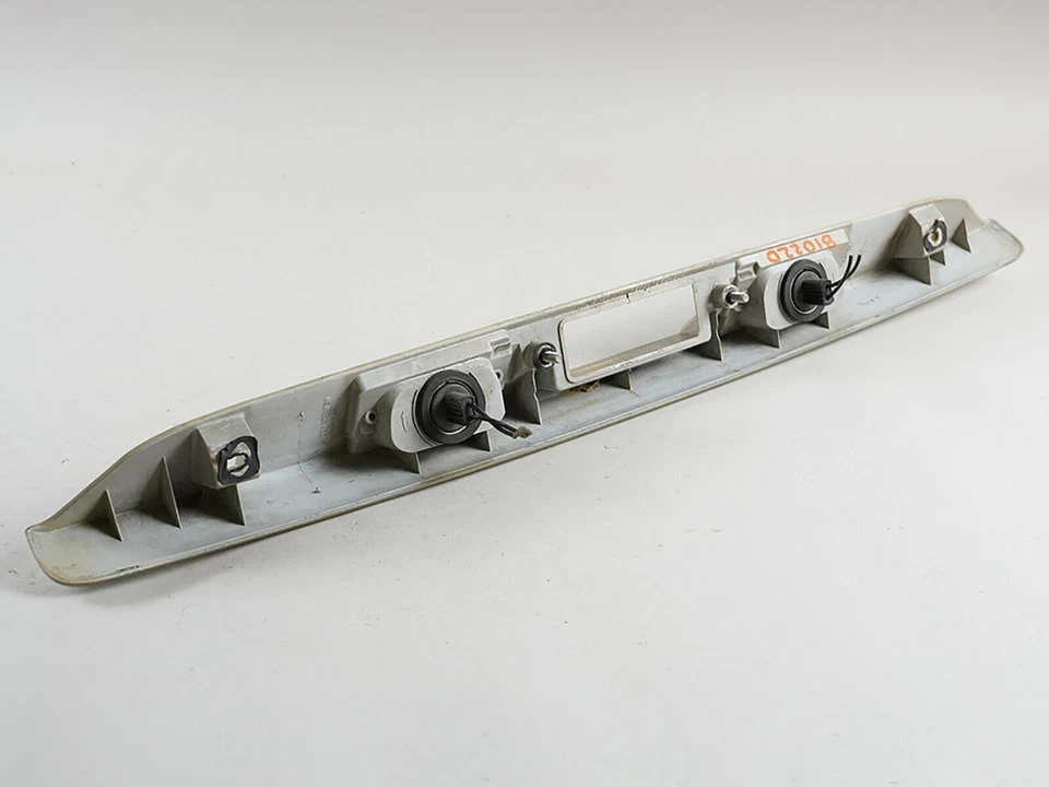 Luz de licencia Kia Sedona 2002-2005 lámpara tapa panel moldura trasero 2K53a51270 OEM Foto 3 de 4