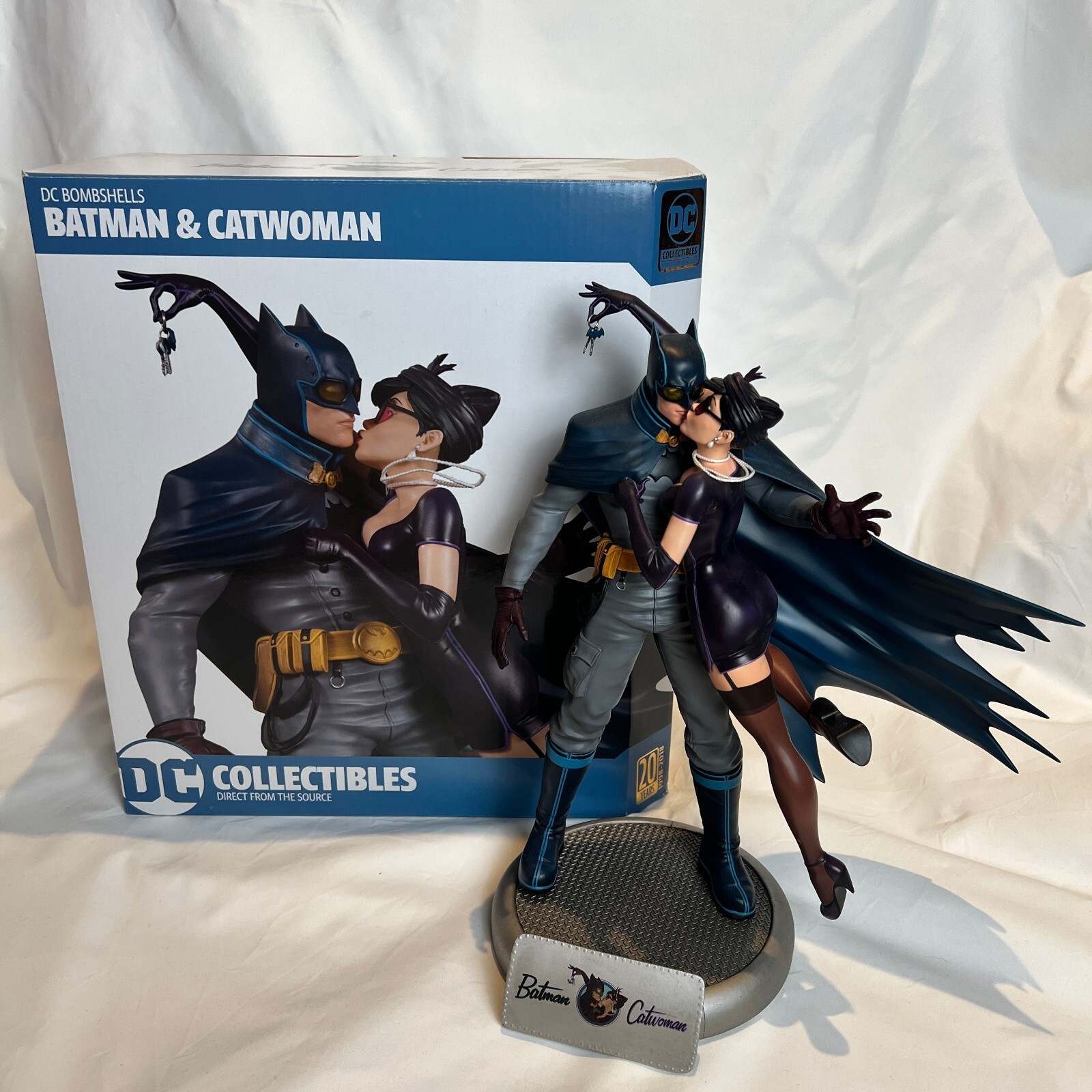 DC Bombshells Batman & Catwoman Statue By Ant Lucia DC Collectibles Rare BIB eBay