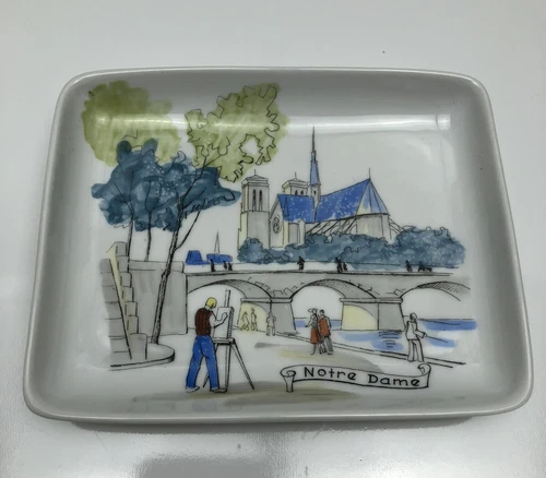 Wunsiedel Bavaria Hand Painted Trinket Dish Notre Dame Scene