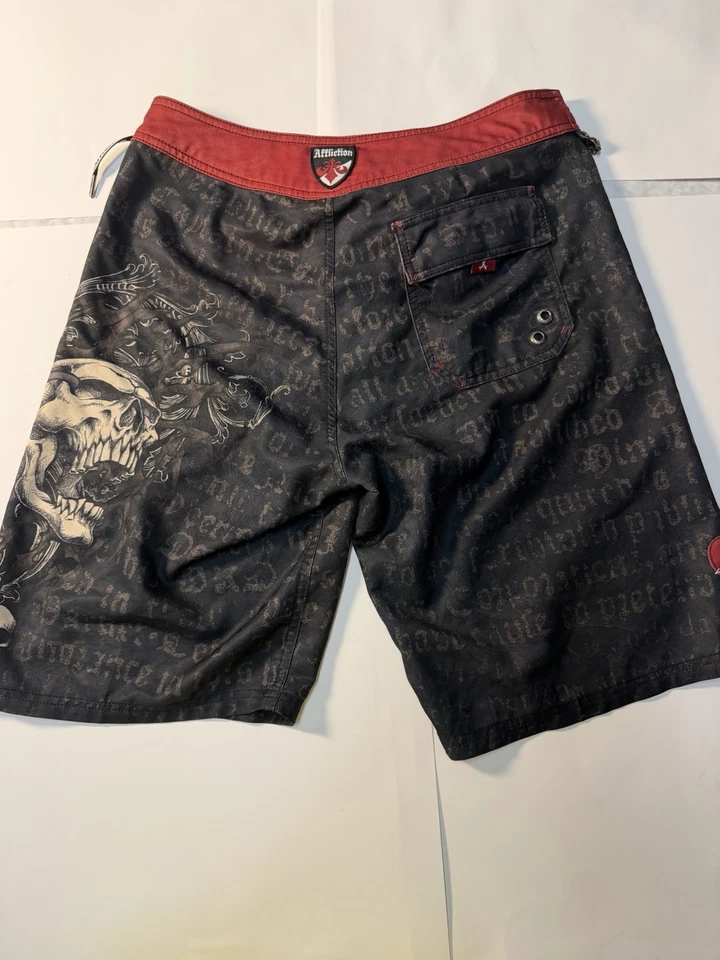 Pantalones Cortos de Tabla Para Hombre Talla 34 Con Gráfico de Calavera Con Medidas Foto 3 de 4