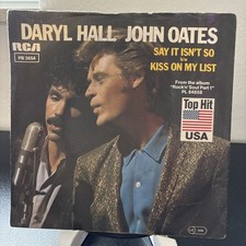Daryl Hall & John Oates - Say It Isn t So