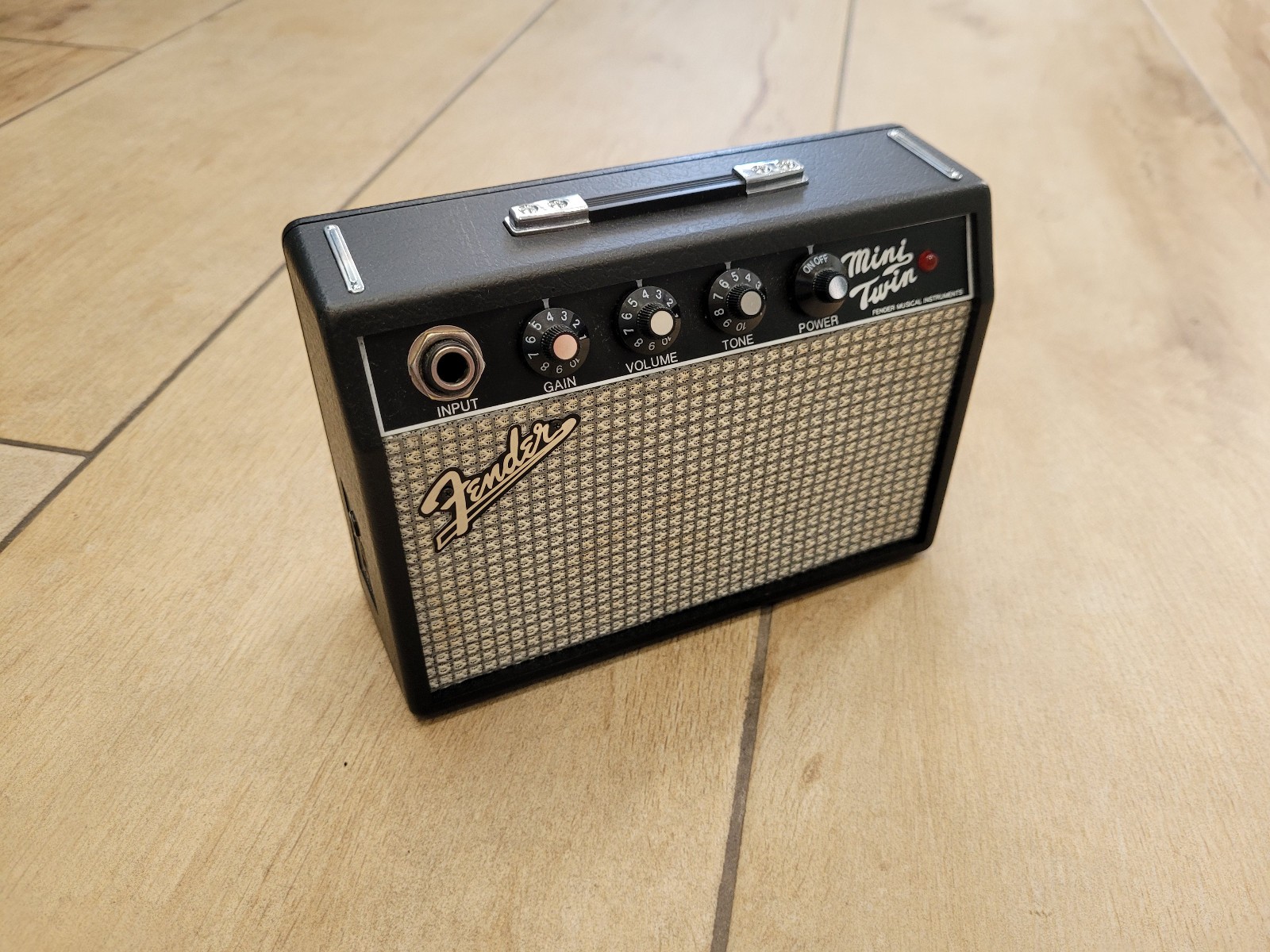 VINTAGE Fender Mini Twin MT-10 mini amplifier - MODIFIED