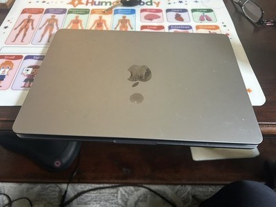 Apple MacBook Air 13 in 2022 Starlight/Apple M2 3.49 GHz, 256 GB 8