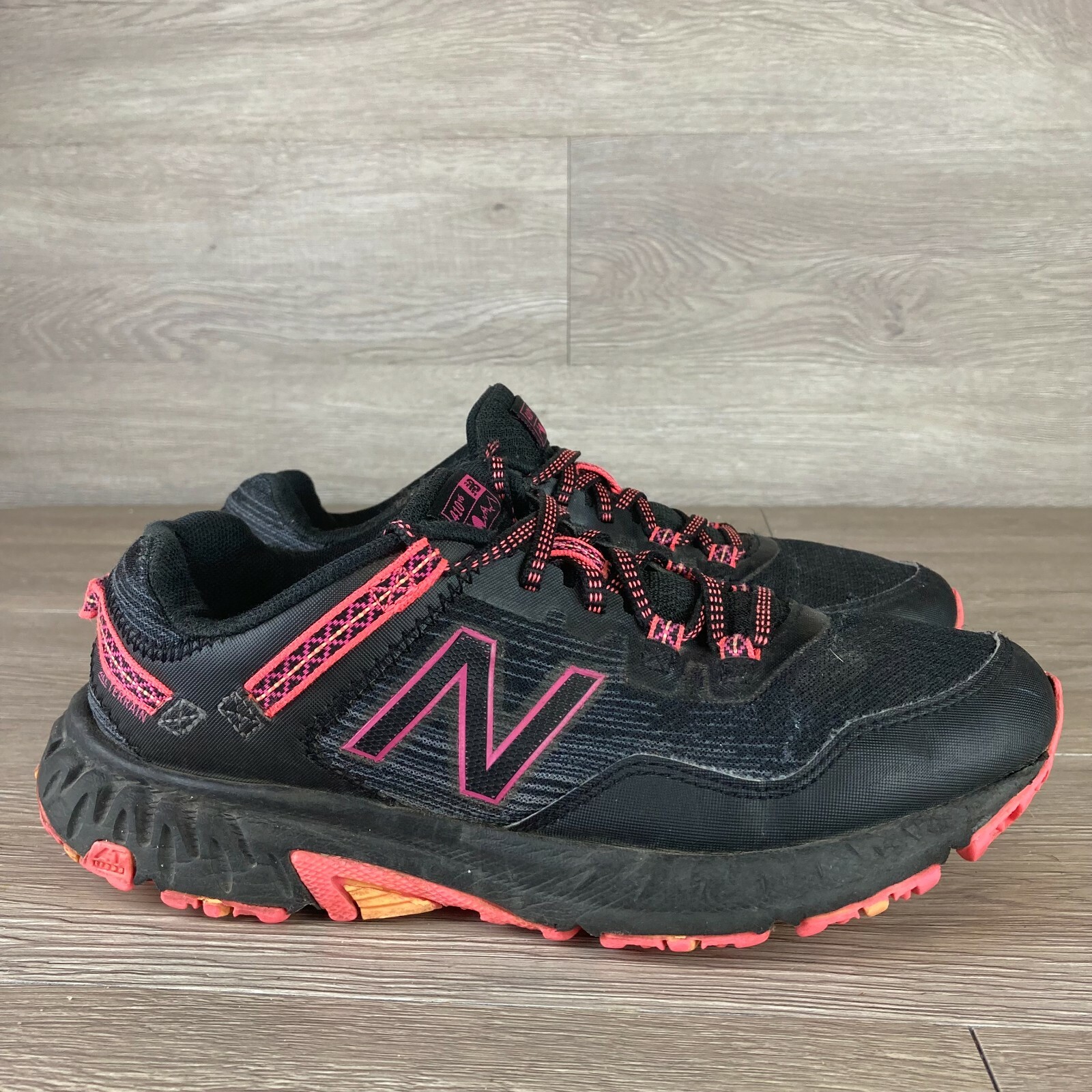 New Balance 410 V6 Womens Black 