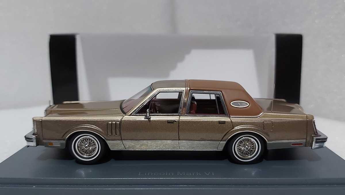 Lincoln Continental Mark VI 1979 Beige Over Grey 1:43 Neo