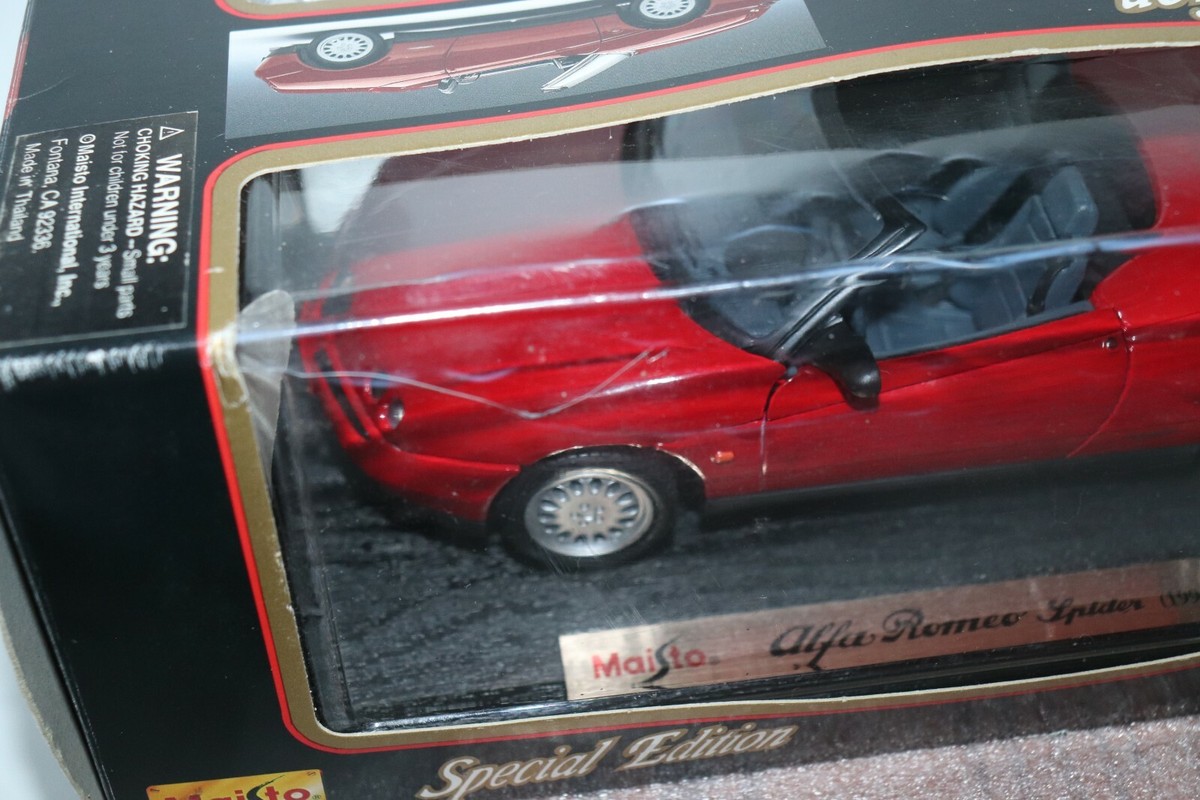 Maisto 1:18 Alfa Romeo Spider Special Edition Diecast Red