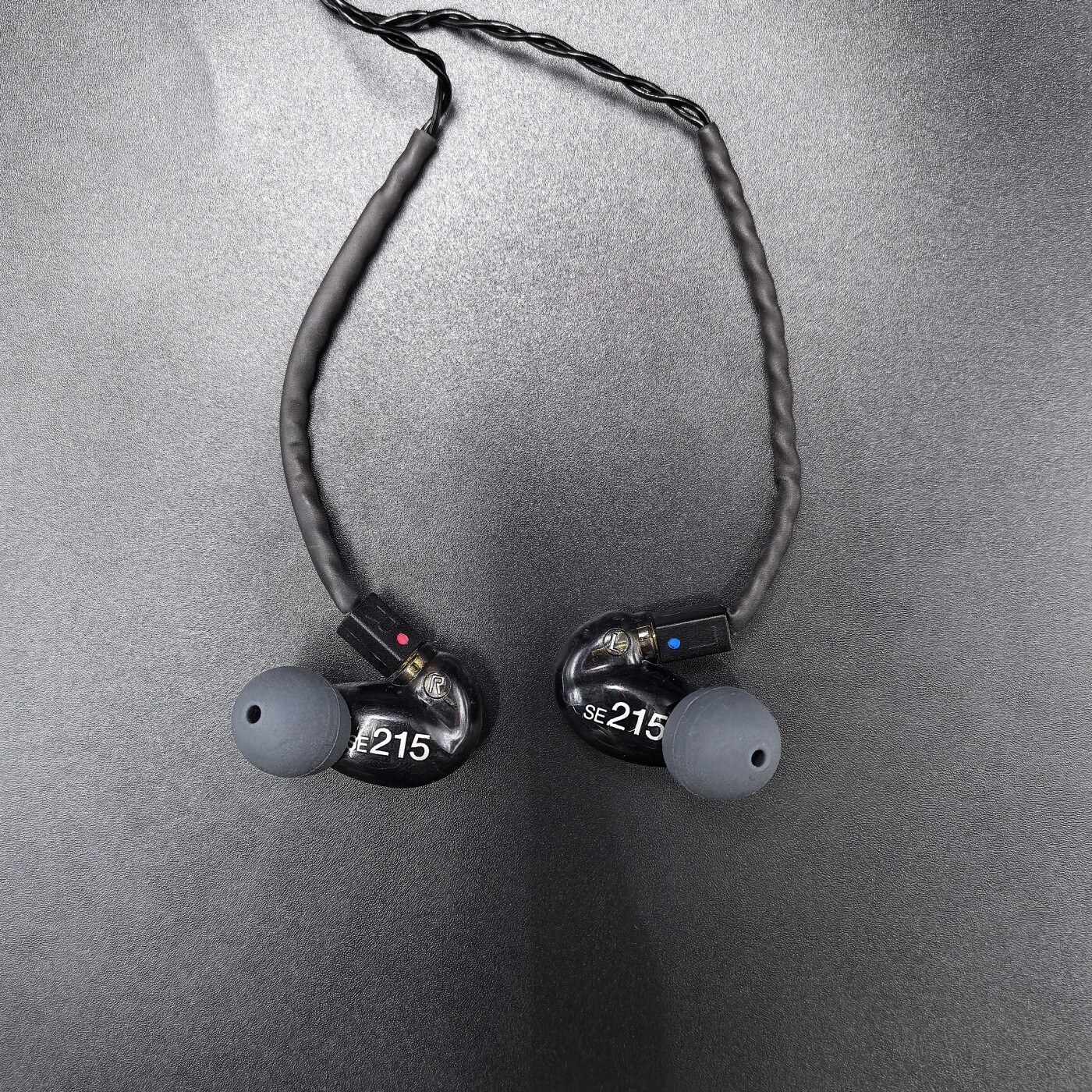 Shure SE215 Wired In-Ear Headphones Sound Isolating Monitoring Earphones Black