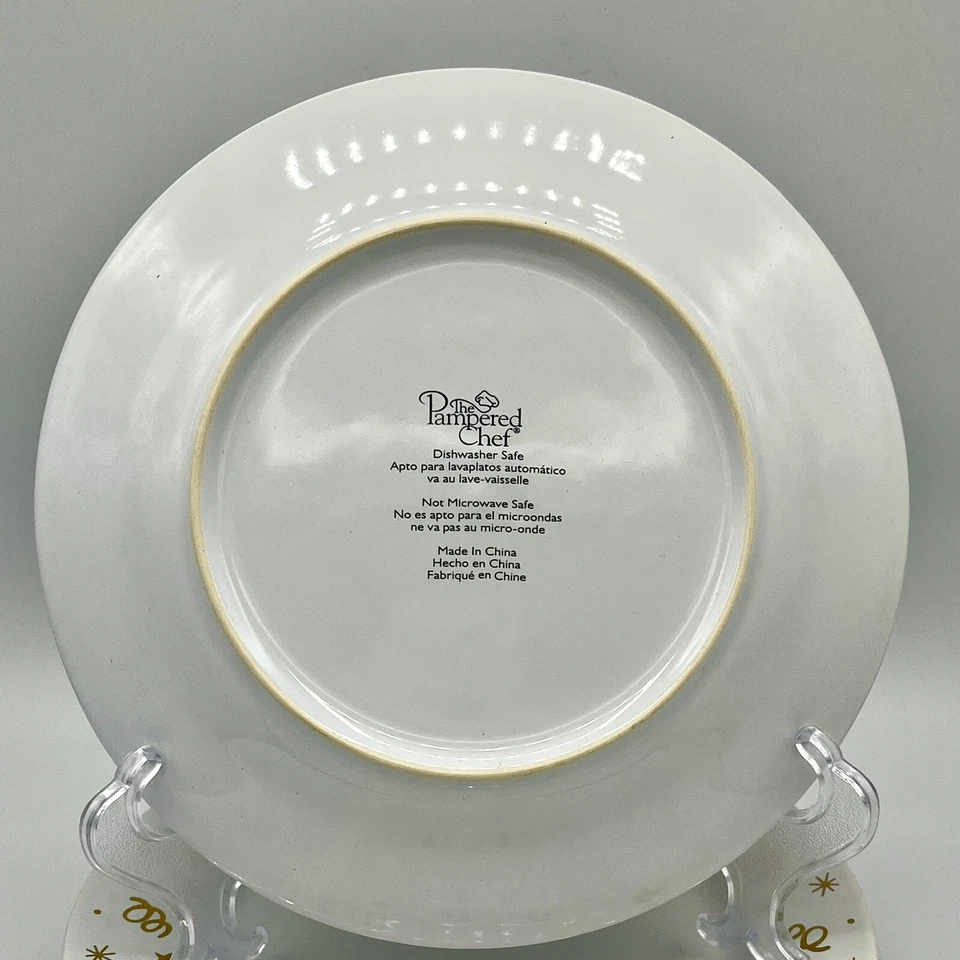 Juego de 4 Platos de Ensalada de Postre Estrellas Doradas 8" Pampered Chef FIESTA DE CELEBRACIÓN Foto 3 de 4