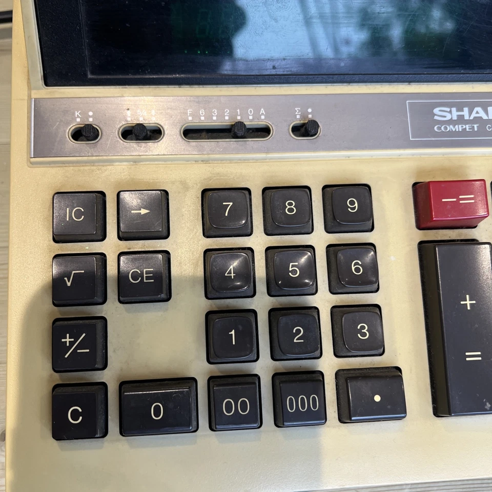 Sharp Electronic Desk Top Calculator Compet CS 1122 Vintage - Image 3 of 4