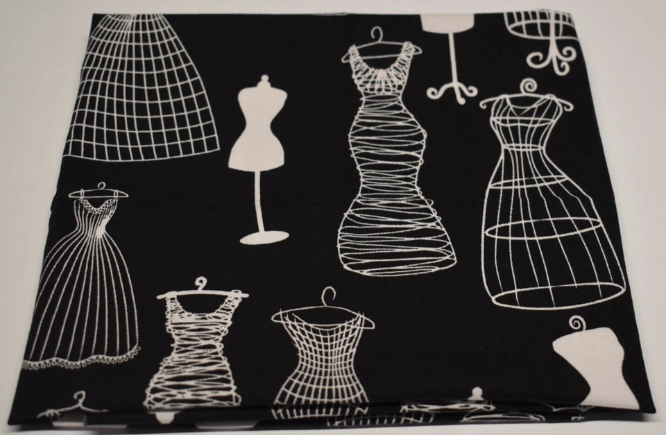 FAT QUARTER LOT of 2 BLACK WHITE mannequin DRESS FORM elsmerelda DOTS - Image 2 of 4
