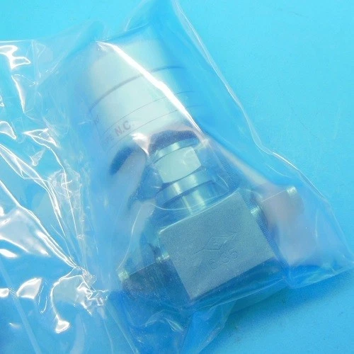 Fujikin FPR-91-6.35 Fujikin Fujikin Fujikin Fujikin Fujikin Fujikin Fujikin - Image 3 of 4