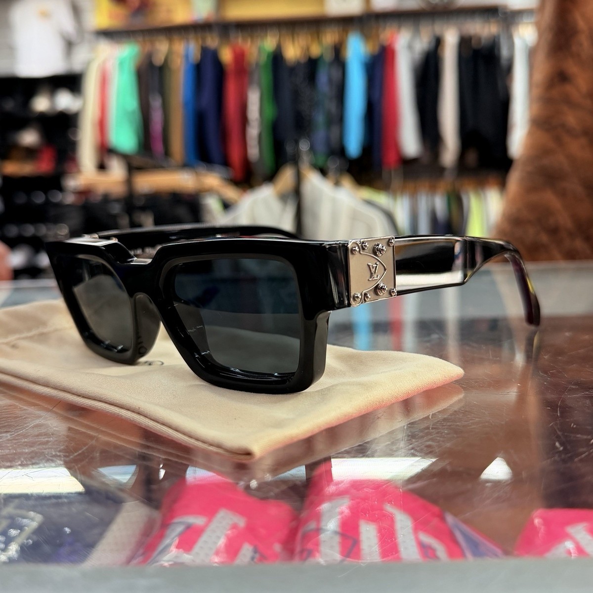 1*4様 ◆LOUIS VUITTON 19SS◆クリースフーディ Louis Vuitton MILLIONAIRE Sunglasses Z1414E LV Black | eBay
