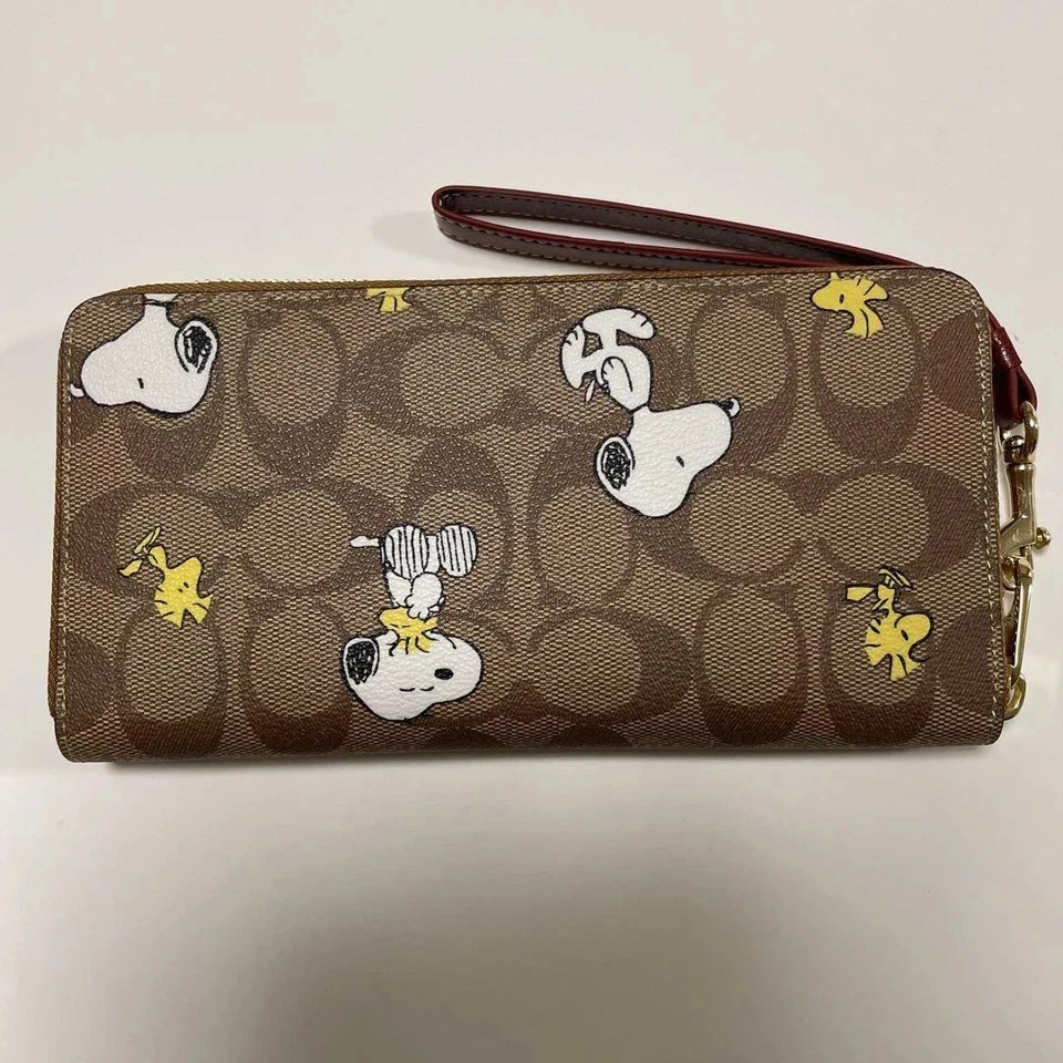 COACH x PEANUTS Long Zip around Wallet Snoopy Woodstock Khaki Signature thumbnail 3