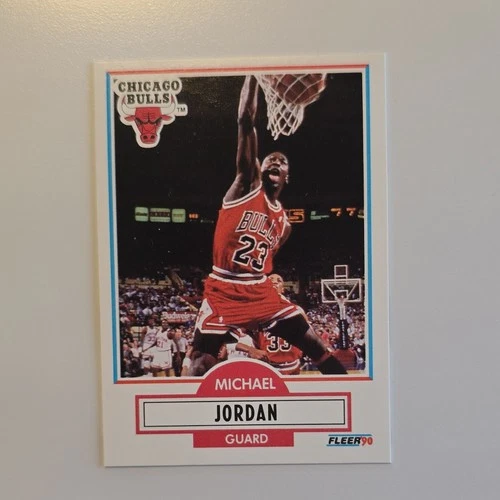 Fleer 1990-91 Michael Jordan #26 Base Set Chicago Bulls NBA Basketball Card