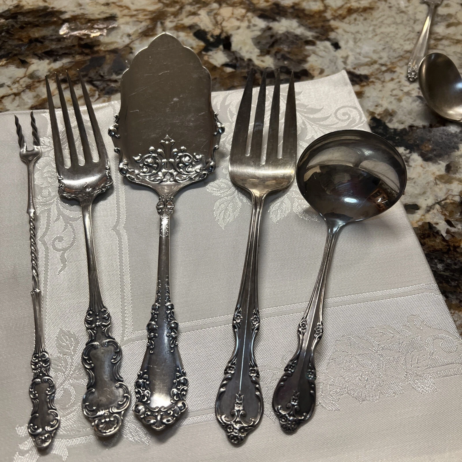 1847 ROGERS BROS SET OF 5 SERVING SILVER-PLATE BERKSHIRE ITEMS. ORNAT, PERFECT