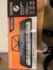Electronic Keyboard: taken out of box only twice 