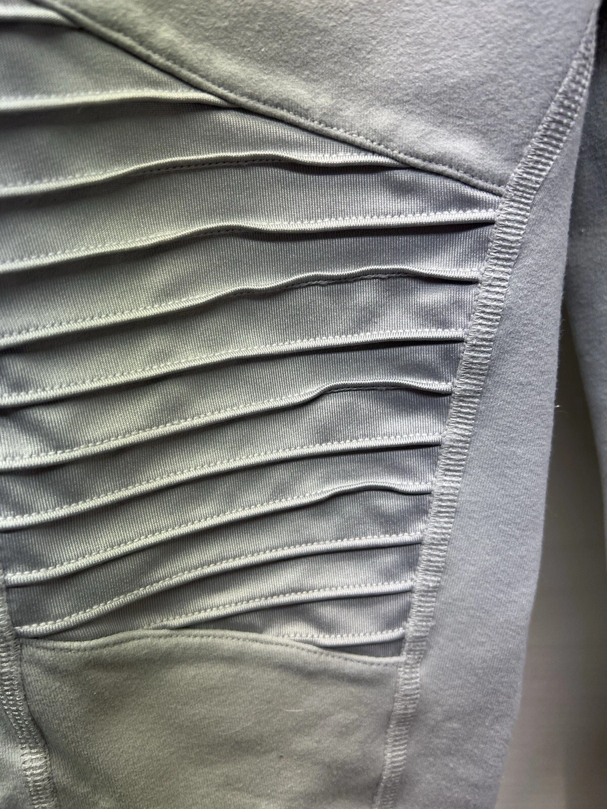 alo-yoga light moto textured high waisted leggings