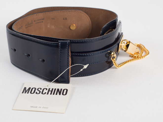 New Moschino Redwall Navy Patent leather Belt Size 40 | eBay display picture 1