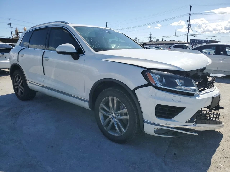 Rear SPOILER 7P6827934041 2015-2017 VOLKSWAGEN TOUAREG Foto 4 de 4