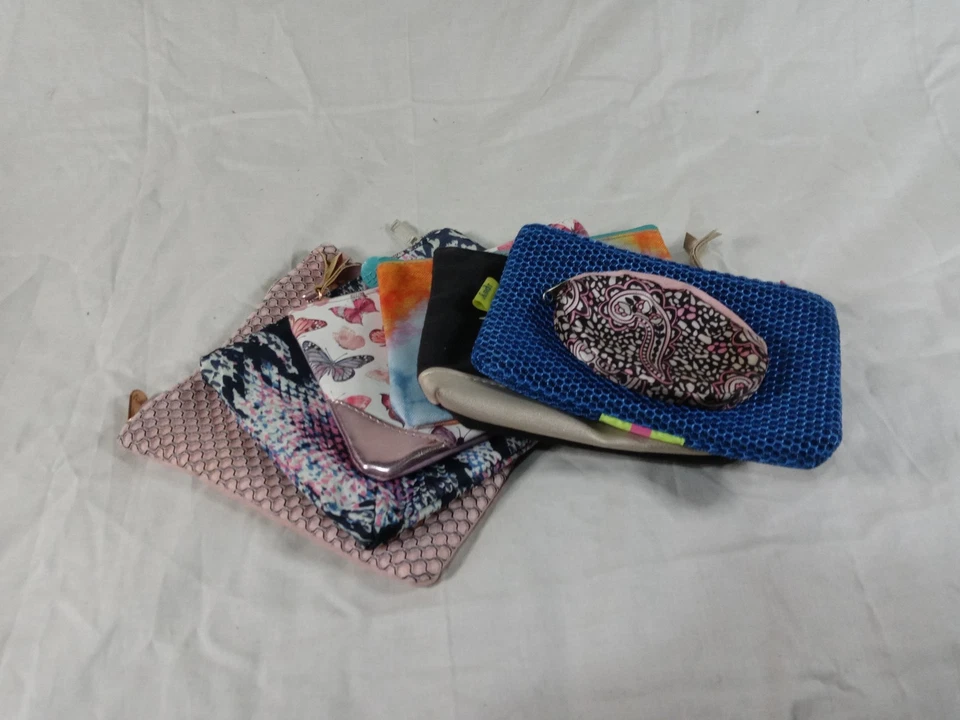 8 Assorted Ipsy Cosmetic Beauty Zipper Makeup Small Bags *Bundle* - Image 3 of 4